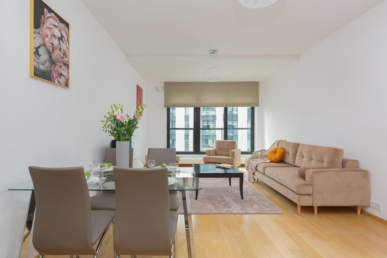 Dzielna Apartment Warsaw Wola By Noclegi Renters Exteriér fotografie