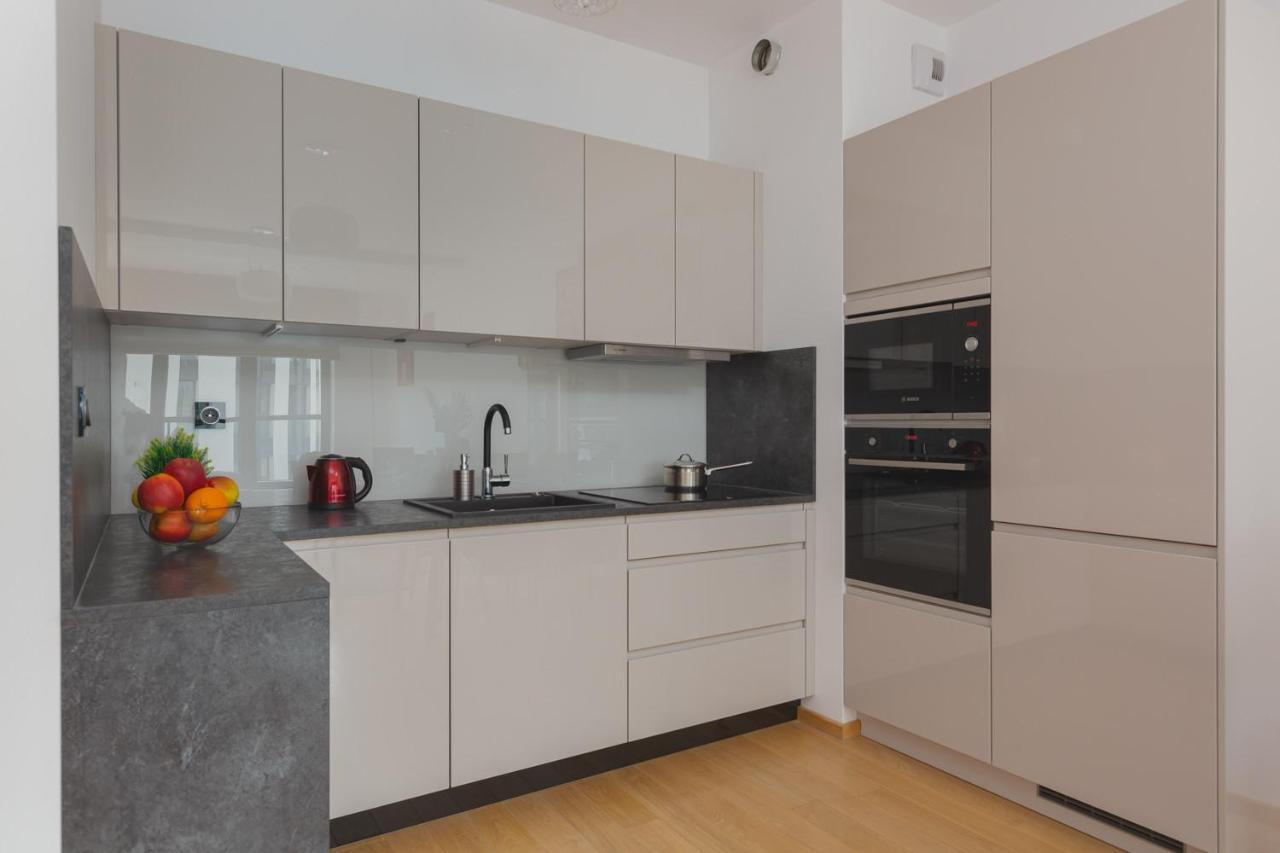 Dzielna Apartment Warsaw Wola By Noclegi Renters Exteriér fotografie